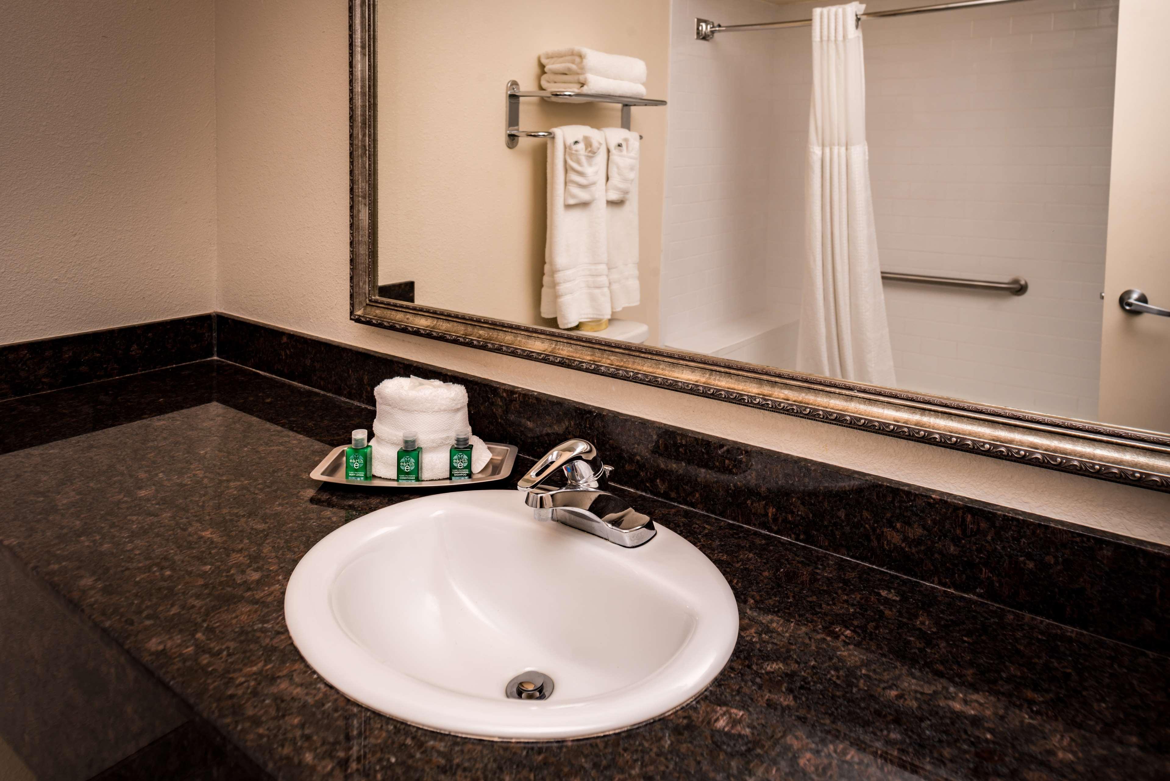 เบสต์ เวสเทิร์น แอร์พอร์ต อัลบูคัวร์คิว Hotel แอลบูเคอร์คี ภายนอก รูปภาพ
