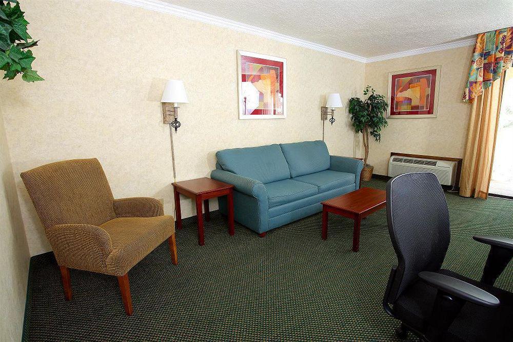 เบสต์ เวสเทิร์น แอร์พอร์ต อัลบูคัวร์คิว Hotel แอลบูเคอร์คี ภายนอก รูปภาพ